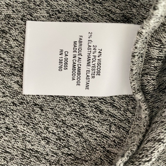 Ruffle Sleeve cold shoulder top - Picture 6 of 9